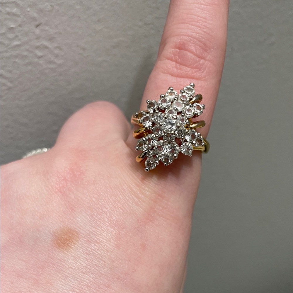 18k ge Cluster Cocktail Ring -